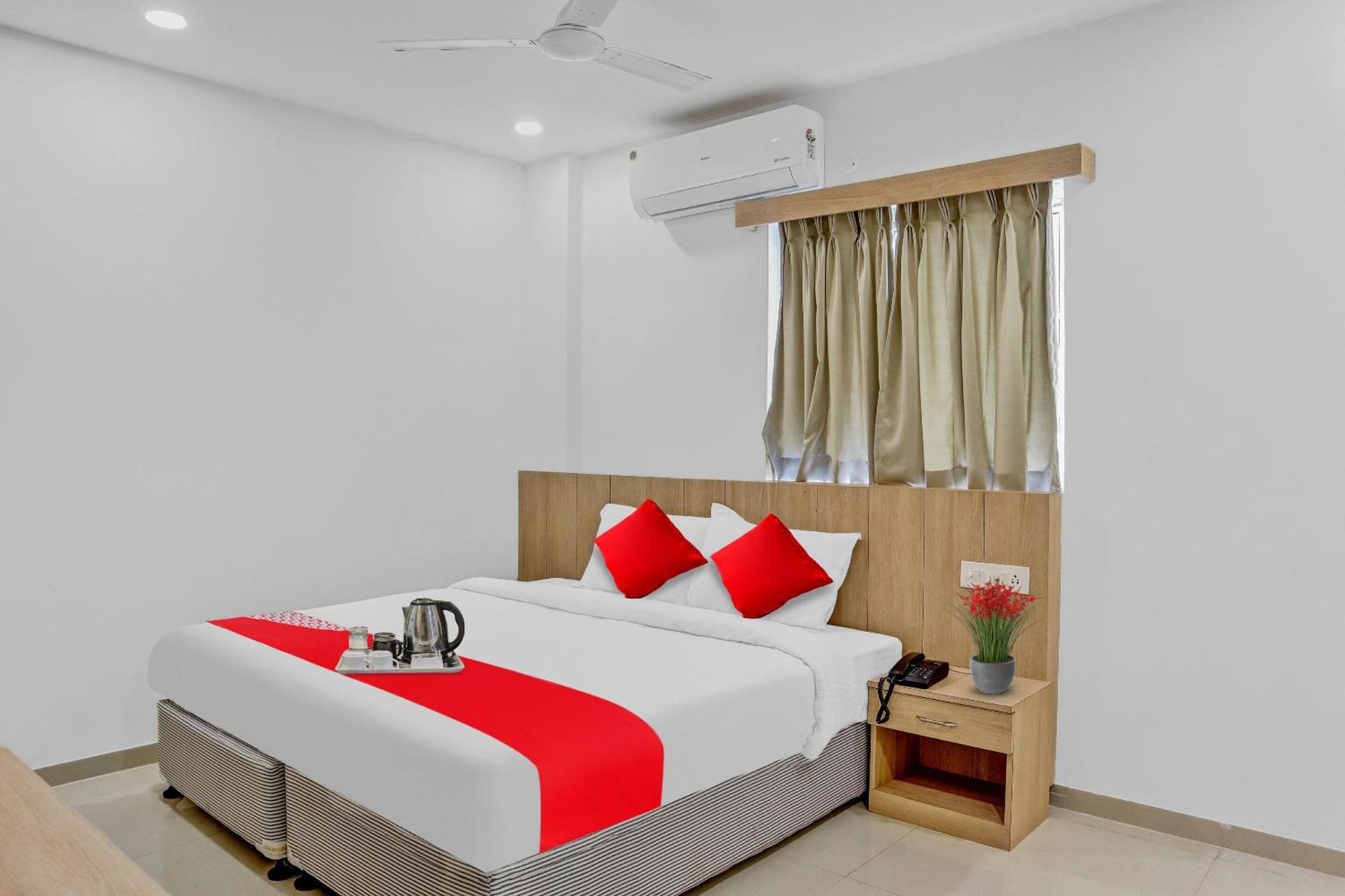 Oyo Flagship Hotel Bluemoon Warangal Εξωτερικό φωτογραφία